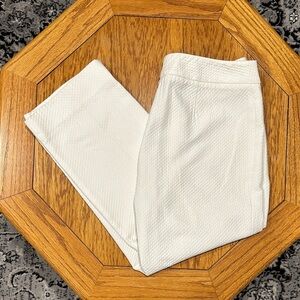 *J. MCLAUGHLIN* White Textured Quilted Crop Pants Size 4